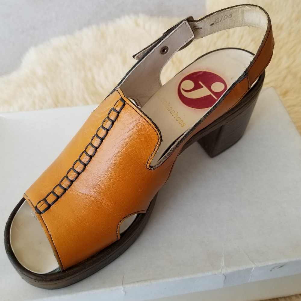 Vintage European Leather ochre Heels